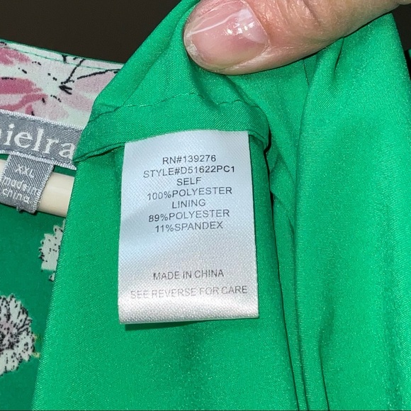 Beautiful green floral Daniel Rainn Harlow shirt dress with matching tie belt. - Picture 2 of 17